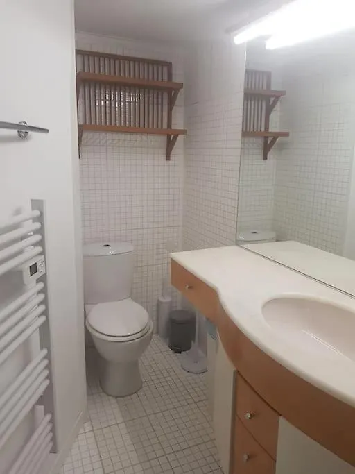 Appartement Petit Loft Face Riviere à Collobrières 0*,  France