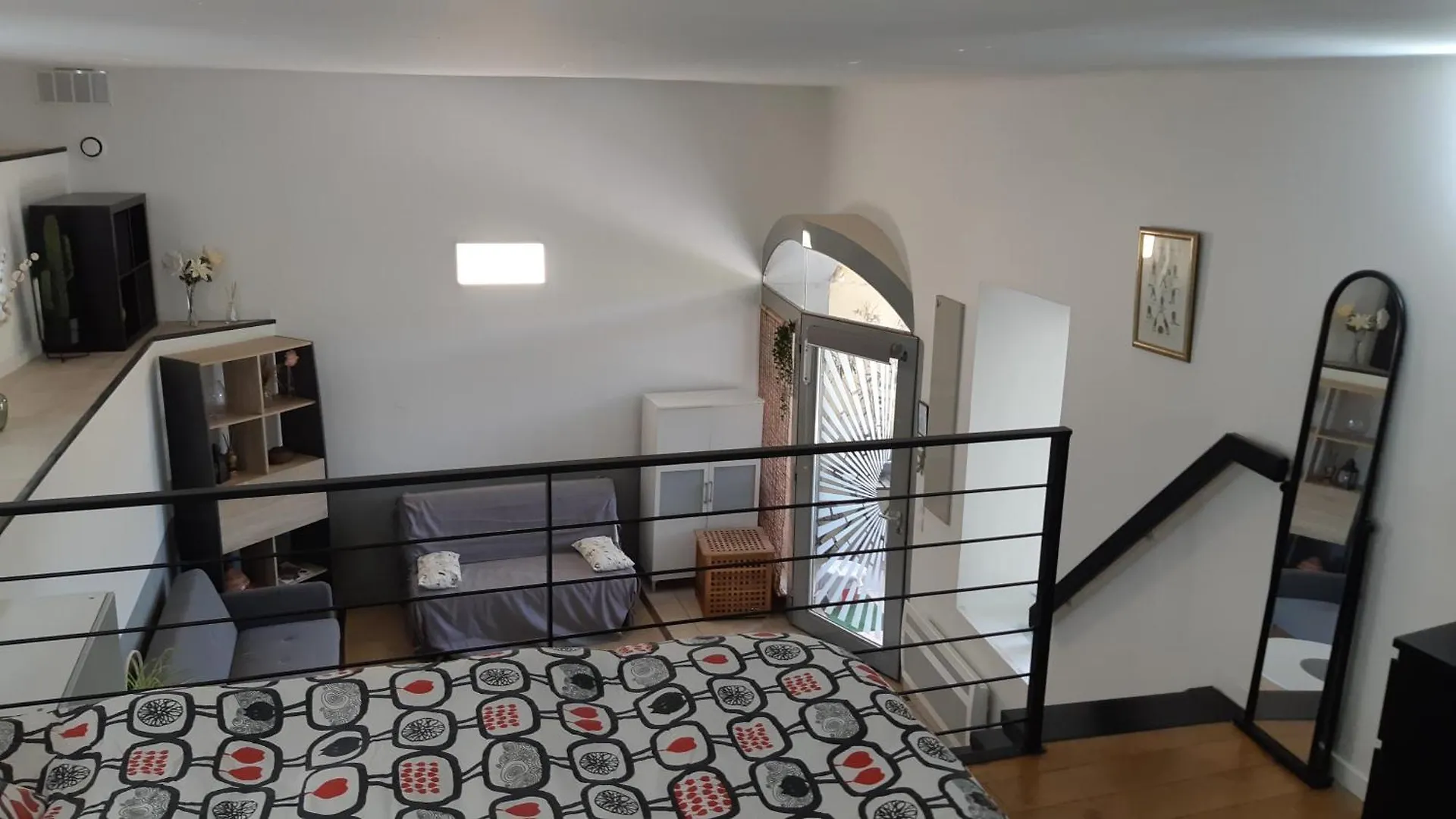 Appartement Petit Loft Face Riviere à Collobrières
