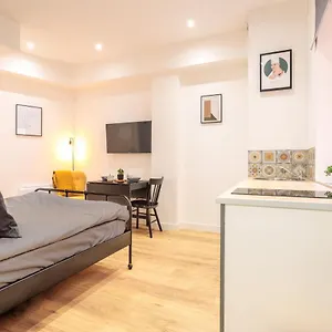 https://lumignons-lyonnais-vaise.hotels-rhonealpes.com
