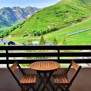 https://appartement-peyragudes-4-5-pers-vue-montagne.midi-pyreneeshotels.com