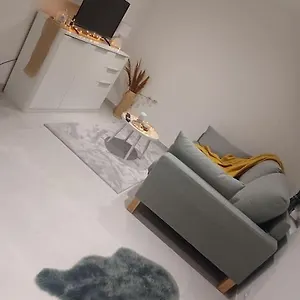 https://petite-maisonnette-au-calme.fr-paris.fr
